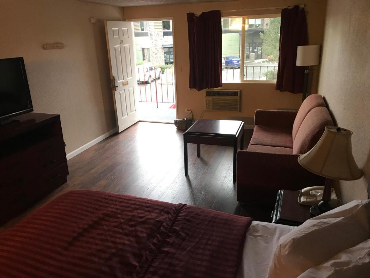 Smokey Point Motor Inn Arlington Bagian luar foto