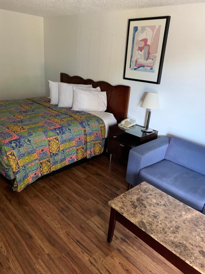 Smokey Point Motor Inn Arlington Bagian luar foto