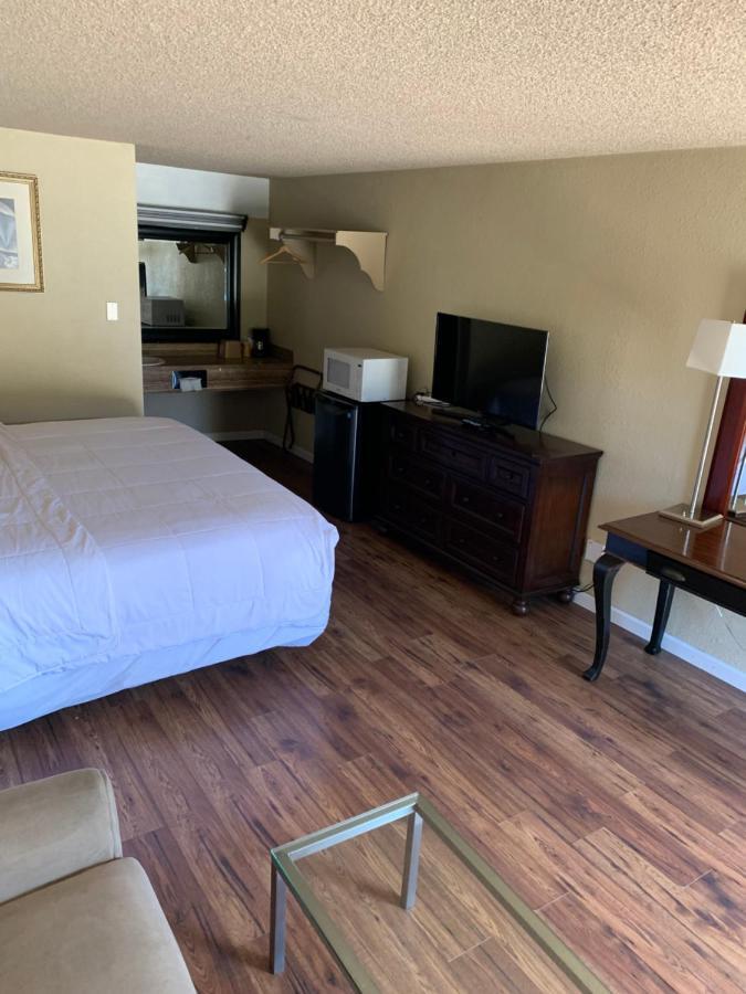 Smokey Point Motor Inn Arlington Bagian luar foto