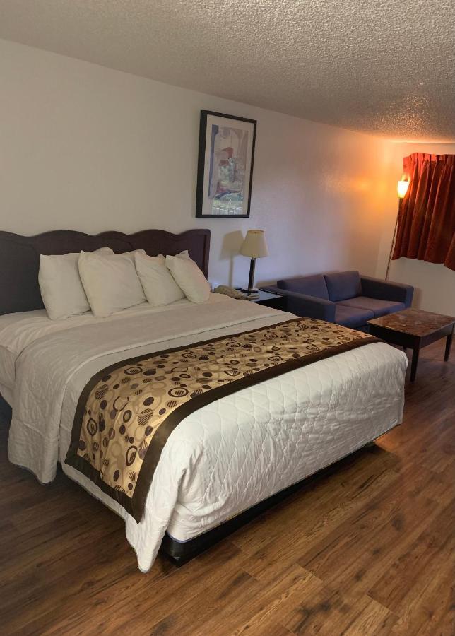 Smokey Point Motor Inn Arlington Bagian luar foto