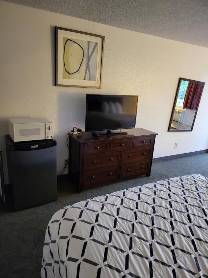 Smokey Point Motor Inn Arlington Bagian luar foto