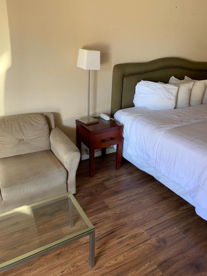 Smokey Point Motor Inn Arlington Bagian luar foto