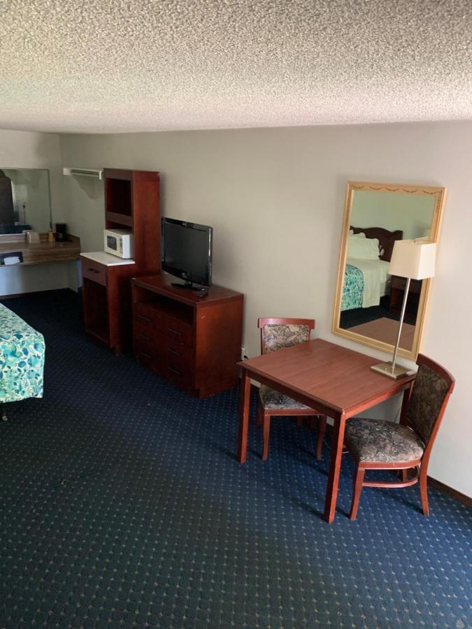 Smokey Point Motor Inn Arlington Bagian luar foto