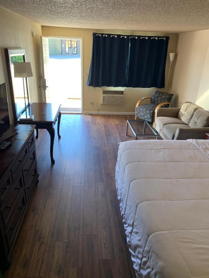 Smokey Point Motor Inn Arlington Bagian luar foto